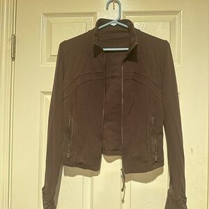 Size 6 Lululemon cropped define jacket in sequoia